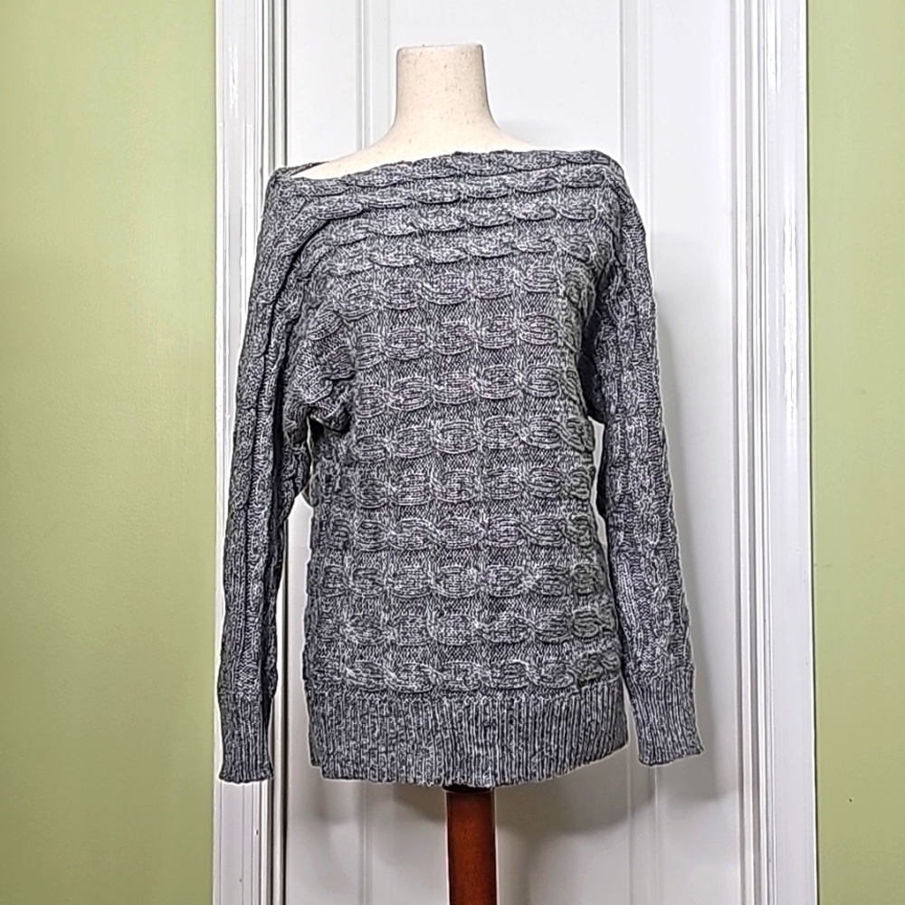 MilitaryHippie Off Shoulder Cable Knit Grey Sweater Size Small/Med Fitted Cuff